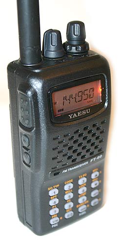 YAESU FT 60R